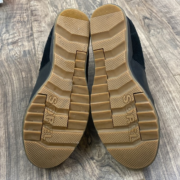 Sorel Evie Pull On Wedge Bootie Black Suede and Leather size 7.5 Waterproof - Picture 6 of 9